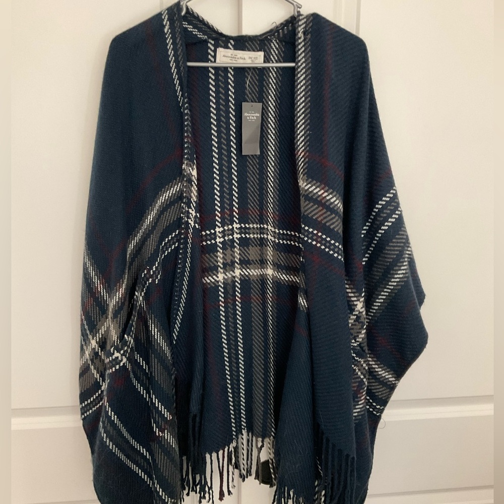 Abercrombie Fleece Shawl-NWT